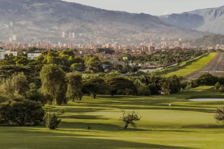 Golf Day with Transportation – El Rodeo, Medellín